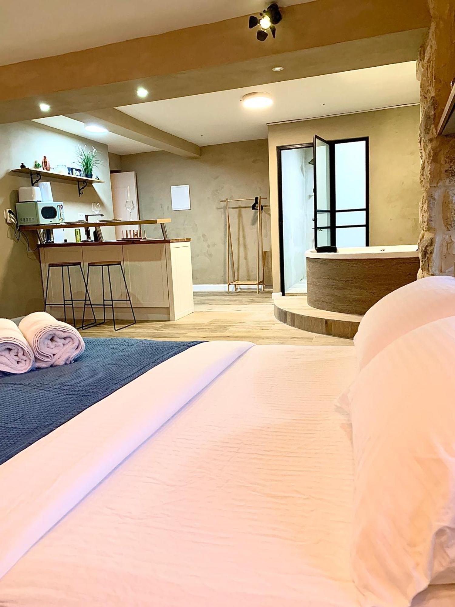 Boutique Apartment In Heart Of Haifa Quarto foto